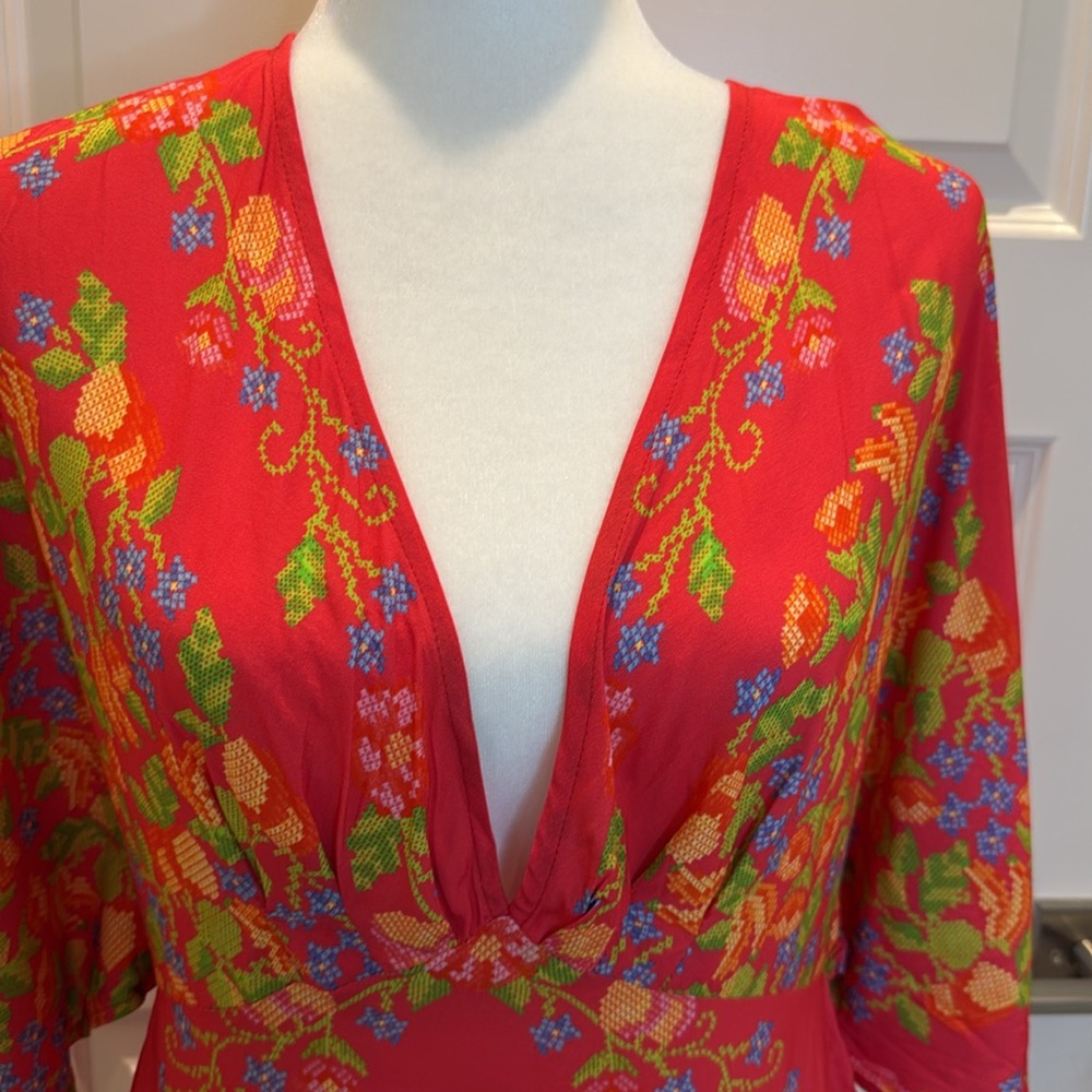 FARM Rio Vibrant Floral Dress in Red and Yellow - Picture 7 of 12